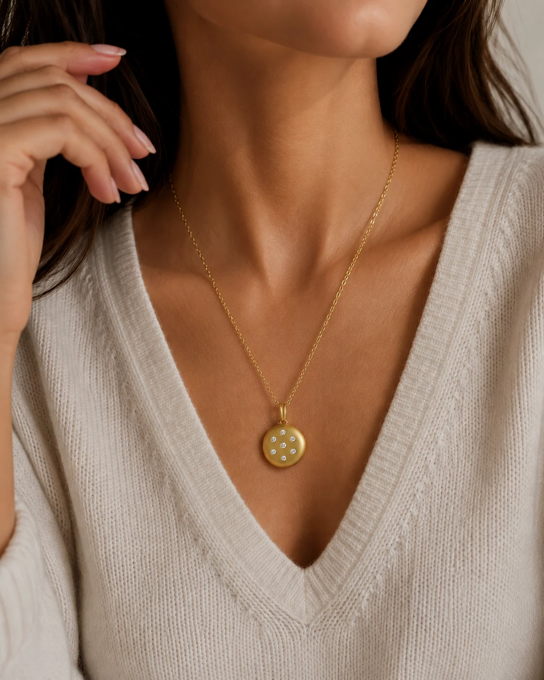 Round Kanz Locket on model