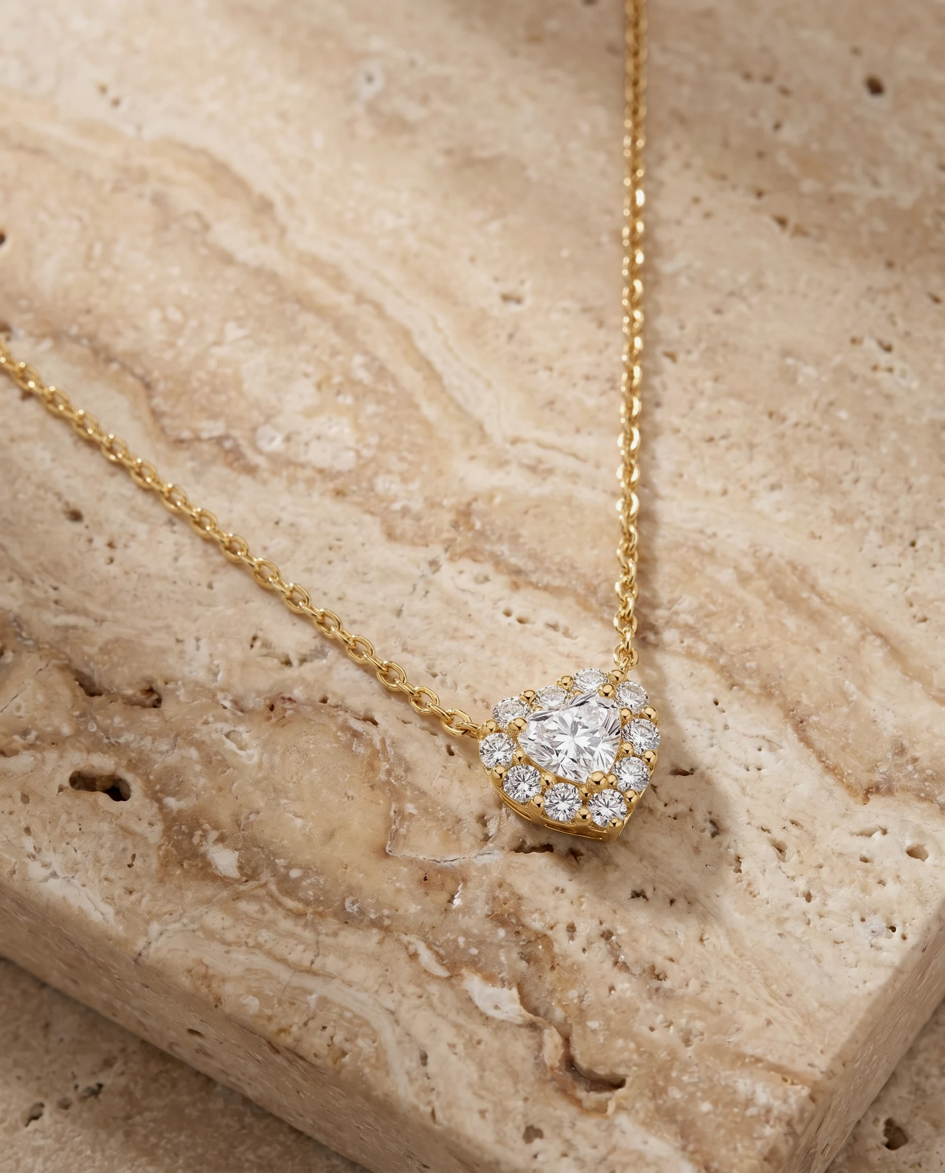Heart Éclat Necklace